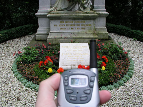 Wir alle vermissen die D-Mark oder Clara Schumann´s DNA Konzert, 2008